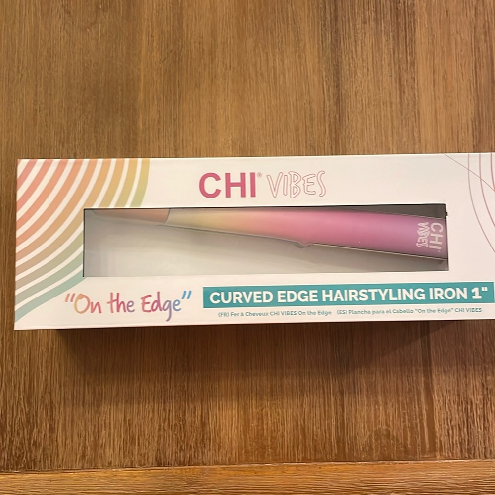 CHI Vibes “On the Edge” Curved Edge 1” Flat Iron